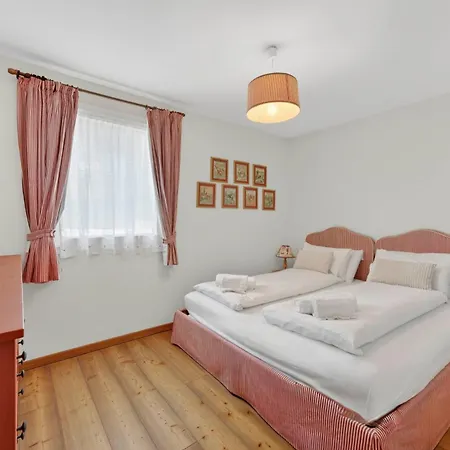 Casa Elegante, Vista Panoramica, 4 Camere, Chesa Saura