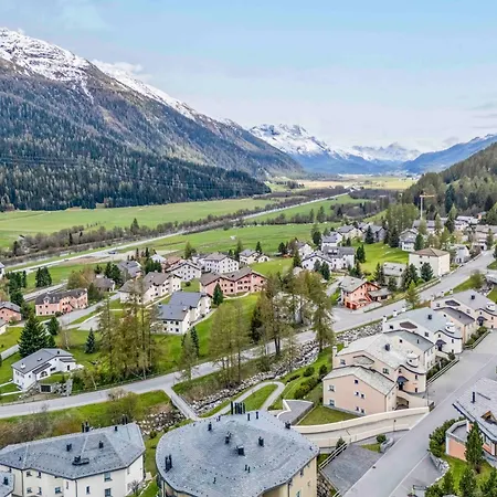 Casa Elegante, Vista Panoramica, 4 Camere, Chesa Saura * La Punt-Chamues-ch